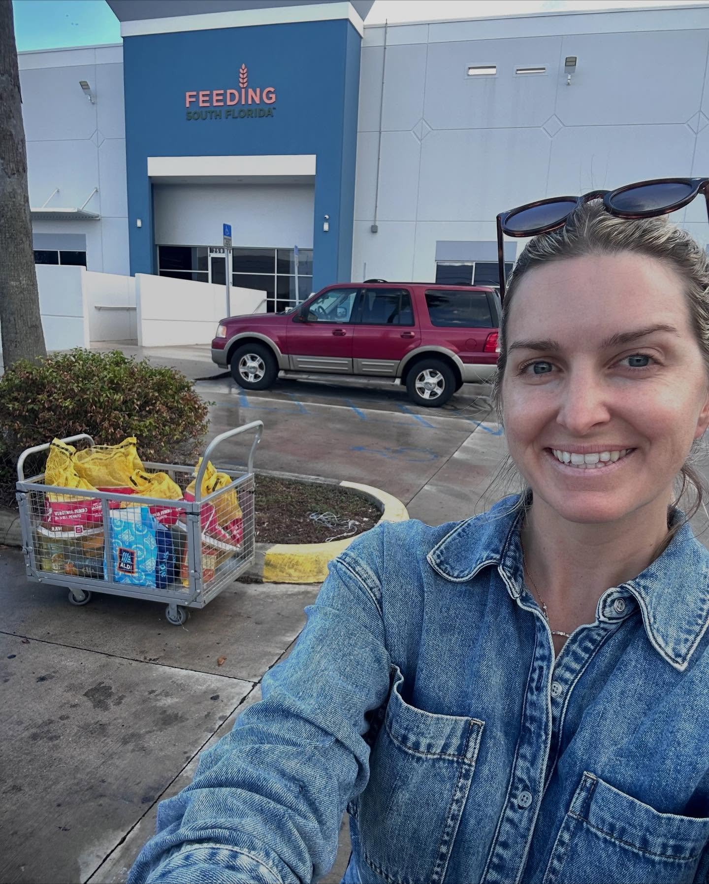 More chances to contribute to Flamingo Flea&rsquo;s food drive benefiting @feedingsouthflorida. Swipe for the full list of Merry Markets where you can drop your food donations off and give back this holiday season. 

We are looking for non perishable