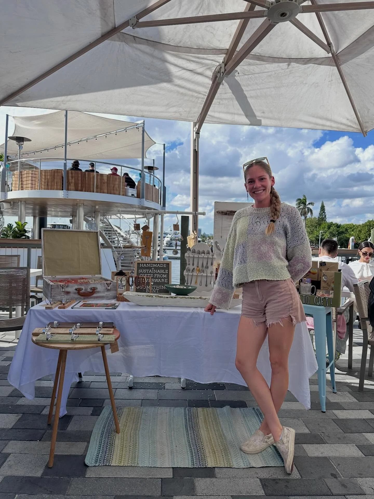 Help us celebrate @marinavillageftl&rsquo;s one year anniversary next Saturday, January 24th 11 am - 3 pm. Browse local makers and artists, sip celebratory cocktails, soak up the views, relax under the pop trees and cheers to one year! 

All happenin