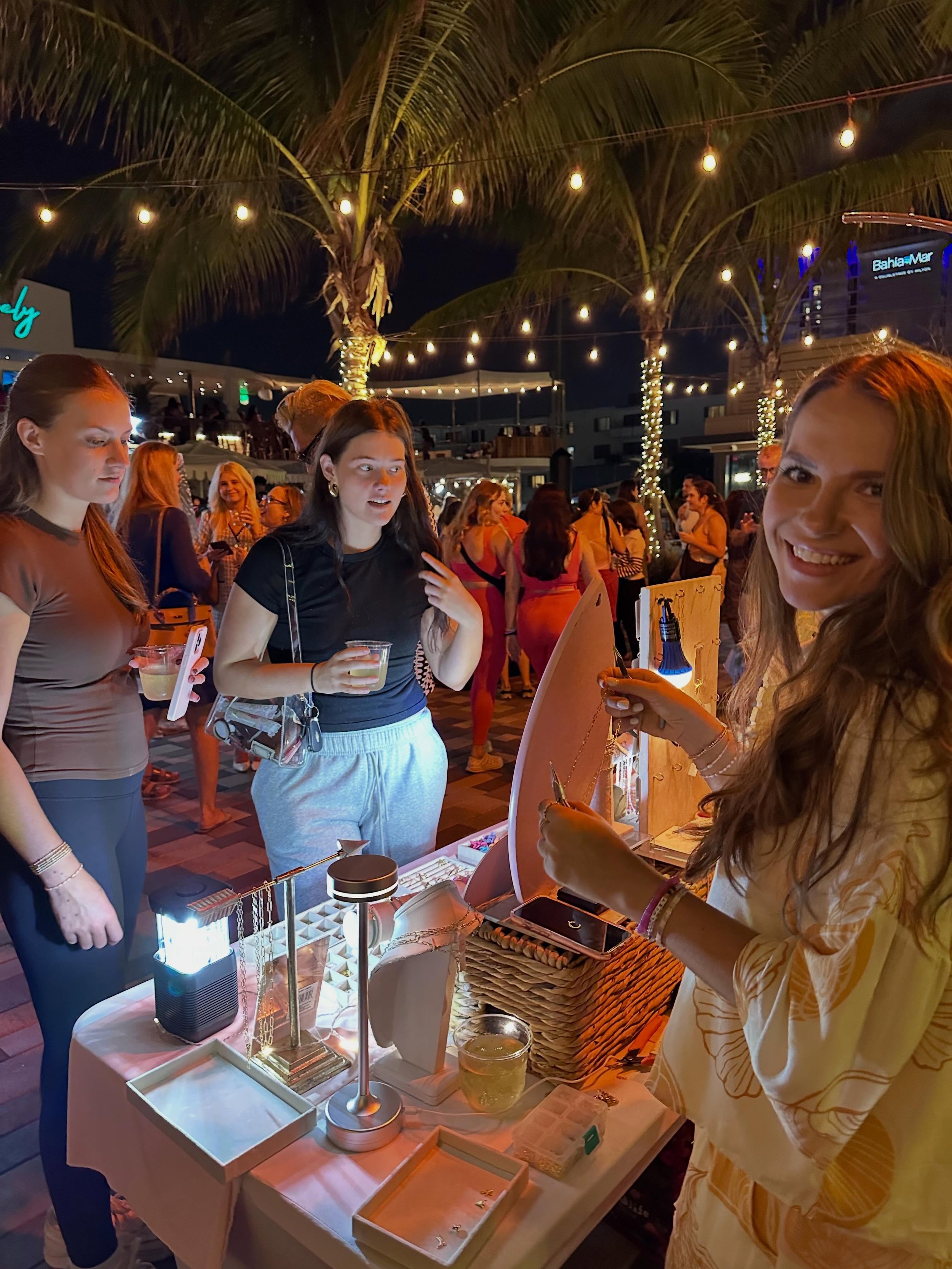 See you on the dock! One week away until Flamingo Flea takes over The Shorely for our Ladies Night Market 

Thursday, May 21st 6:30 pm 
12 curated and vintage makers 
Free drinks for the girls 6-9 pm 
More drinks specials all night long for all