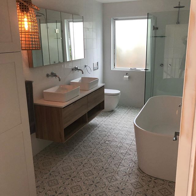 Jus complete a bathroom and laundry renovation in Curl Curl. Very happy with the results. #bathroomrenovation #northernbeaches