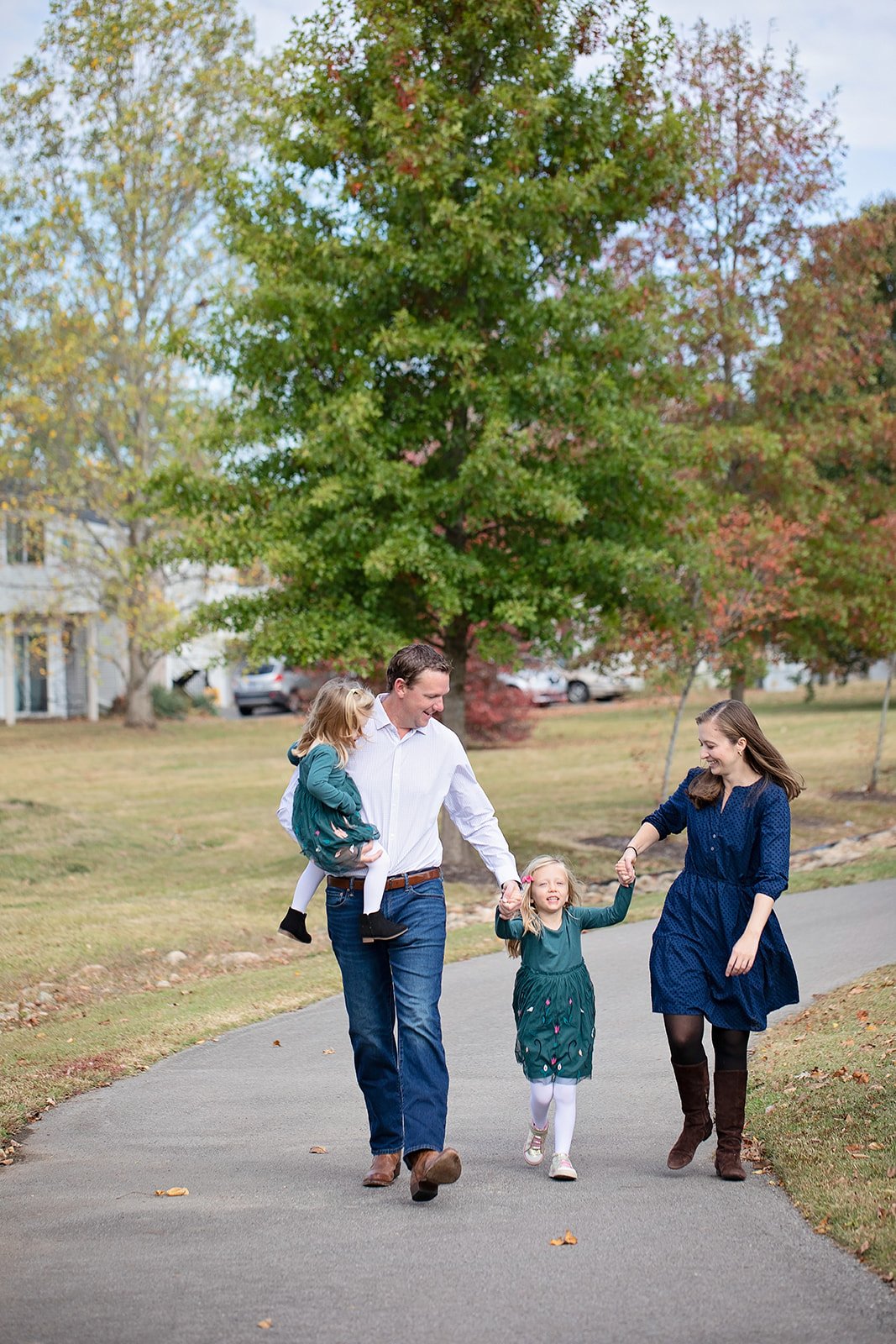 Harrington-family-Nashville-fall-mini-session-Bellevue Library-Darien Photography (47).jpg