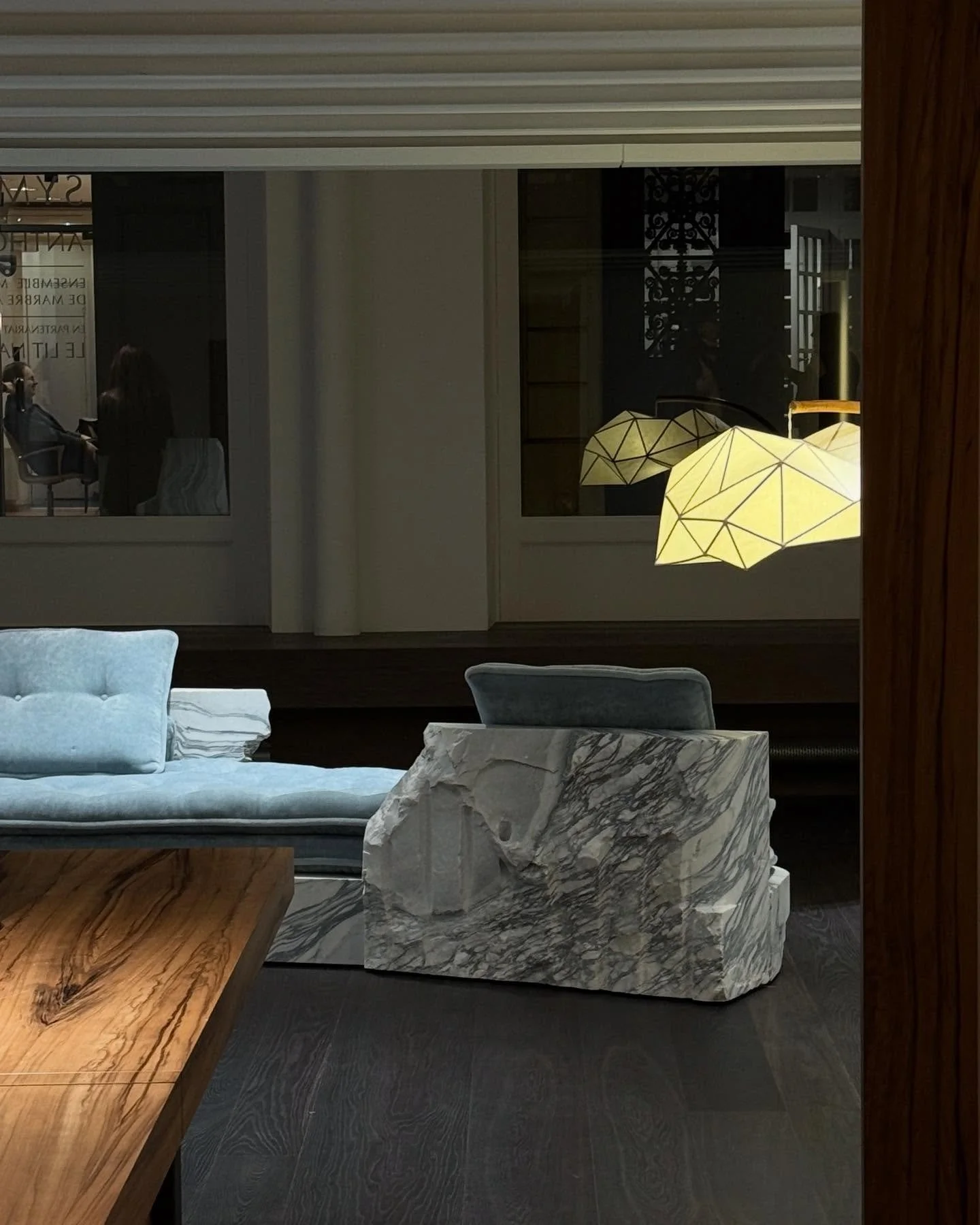 SYMPOSION par @anthony_guerree 
Avec @lesmarbreriesdelaseine_ @lelitnational @dedarmilano 

Visible chez @lesmarbreriesdelaseine_ 33 rue de Verneuil, Paris 7