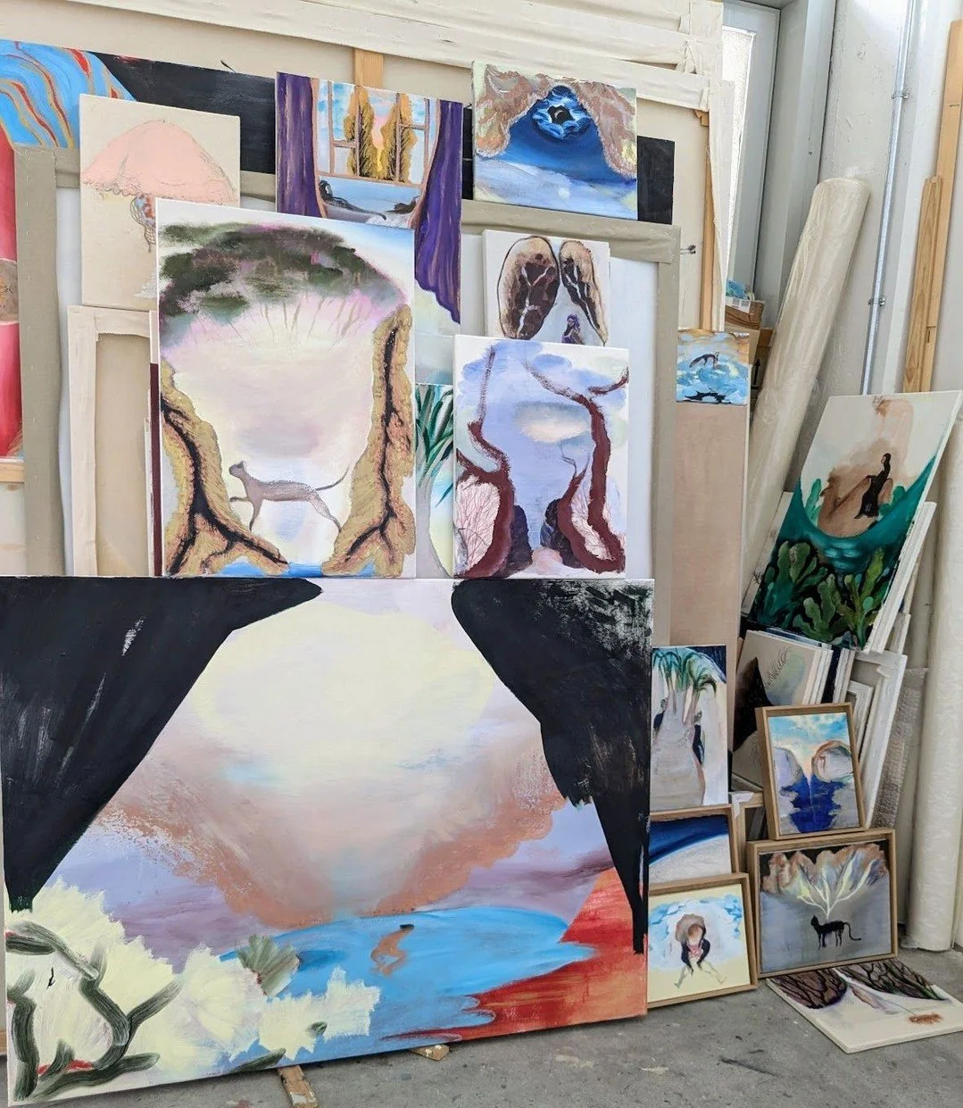 Munich‑based Korean artist Youjin Yi paints from intuition rather than observation. Born in 1980, her practice draws from her Korean roots and the influence of her mentor, German Expressionist G&uuml;nther F&ouml;rg.⁠
⁠
Her blurred, dreamlike canvase