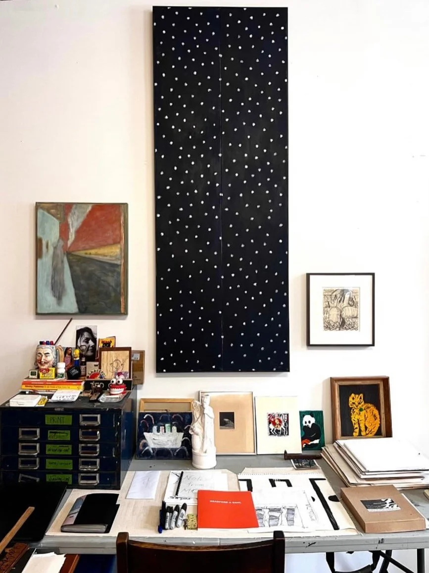 We are happy to present you Ted Gahl. Roaming between New York and Connecticut, Gahl (b. 1983) brings &ldquo;Roam&rdquo;, a series of paintings tied together by a quiet sense of longing.
&nbsp;
He opens the door to his New York studio, where, in his 