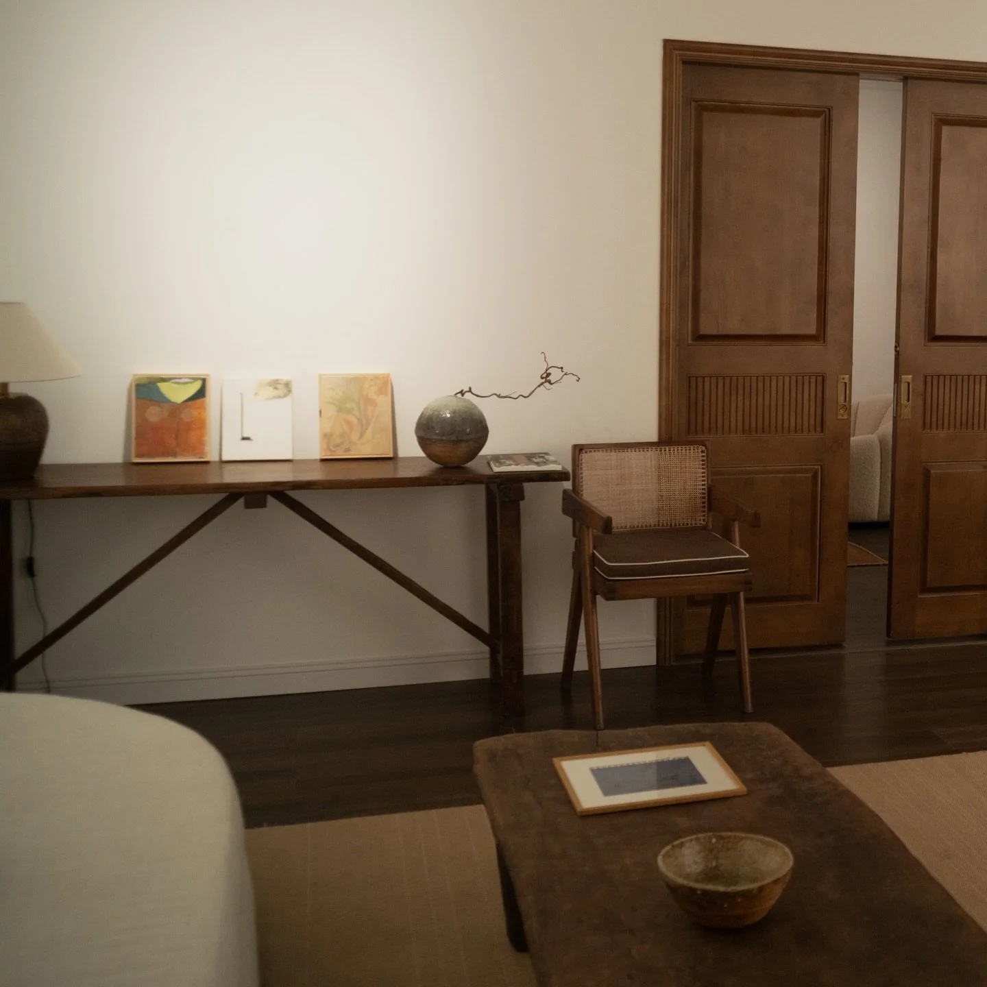 A small sneak peek into our installation days, with works that have just roamed from New York to Hong Kong. 

See you soon: ROAM, Ted Gahl

#Roam #TedGahl