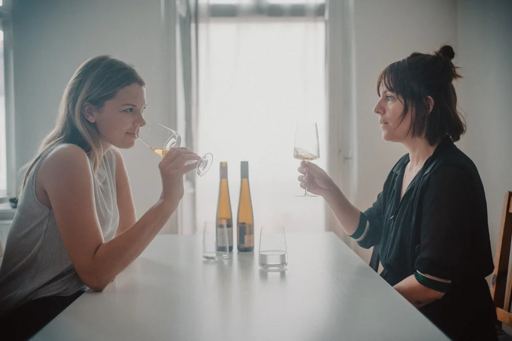 Auf Ein Glas Wein Mit Sarah Kuttner Theresa Olkus