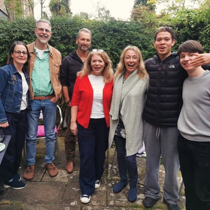 Love this pic of the team at Casa Orenda on my flying visit to London this week for an event at @dulwichcollege. 

I was there for a talk to their writing group, a mix of year nines to year thirteens, where we discussed speculative fiction and the wr