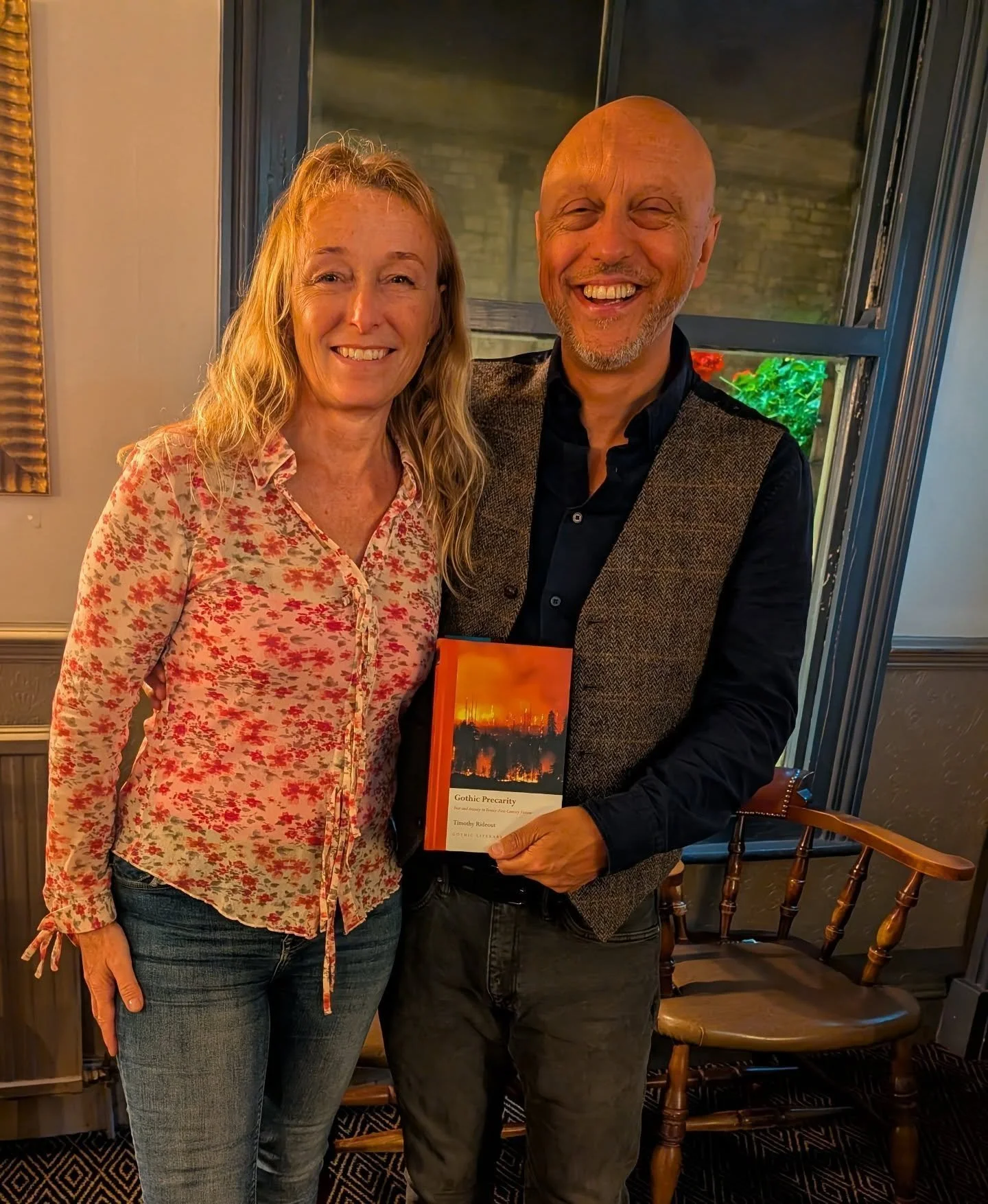 Such a lovely evening @lindumbooks celebrating the launch of @drtimrideout's incredible new book, Gothic Precarity on Sunday.
Tim is a stalwart supporter of so many authors, and one of the best interviewers I've had, so it was an honour to be invite