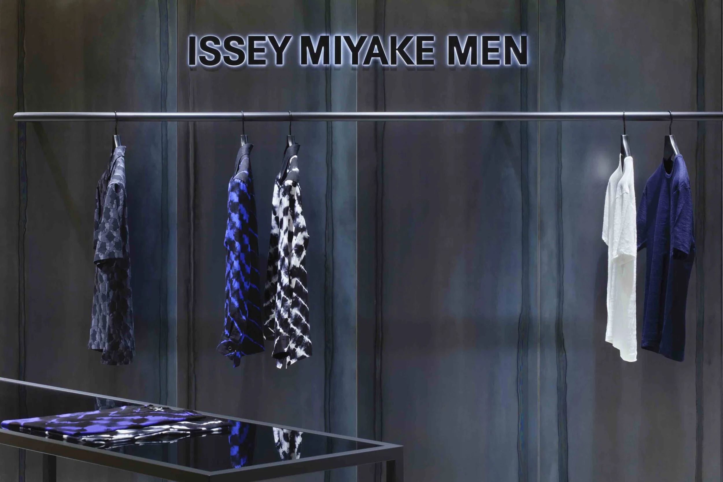 ISSEY MIYAKE MEN Nagoya by MOMENT