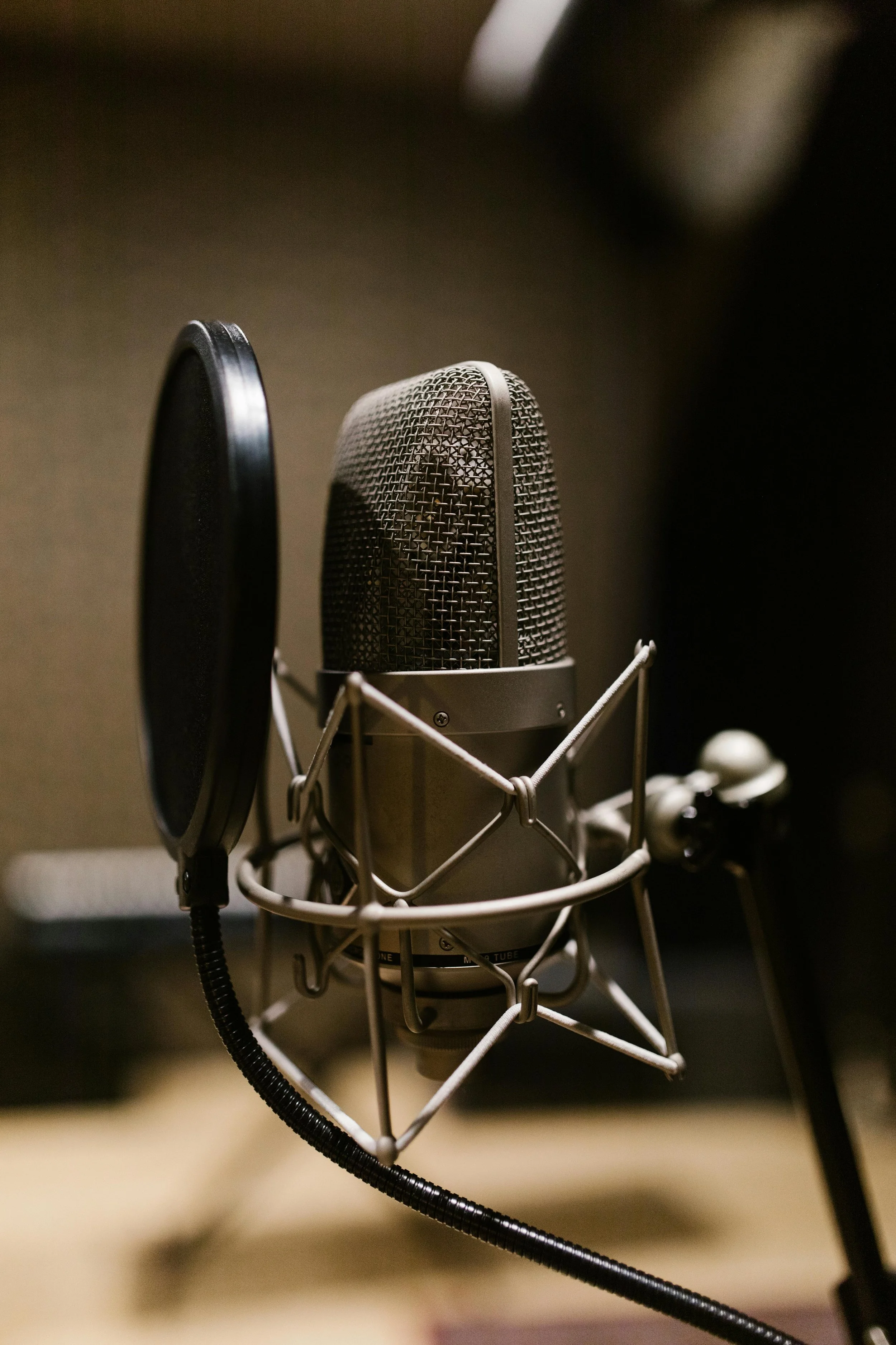 Professional microphone in a recording studio, representing Irish voice over services and rates in Ireland