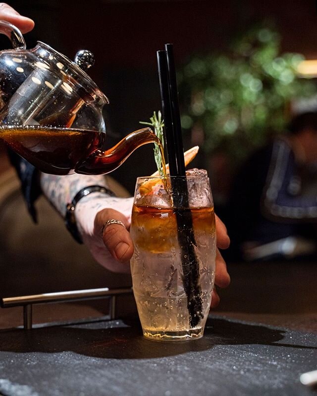 Cocteler&iacute;a Smalls
#smallscastelldefels .
.
.
.
.
#cocktails #mixology #bartender #liquor #drinks #drinkup #bar #mixologist #drinkporn #gin #drink #vodka #craftcocktail #cocktailbar #thirsty