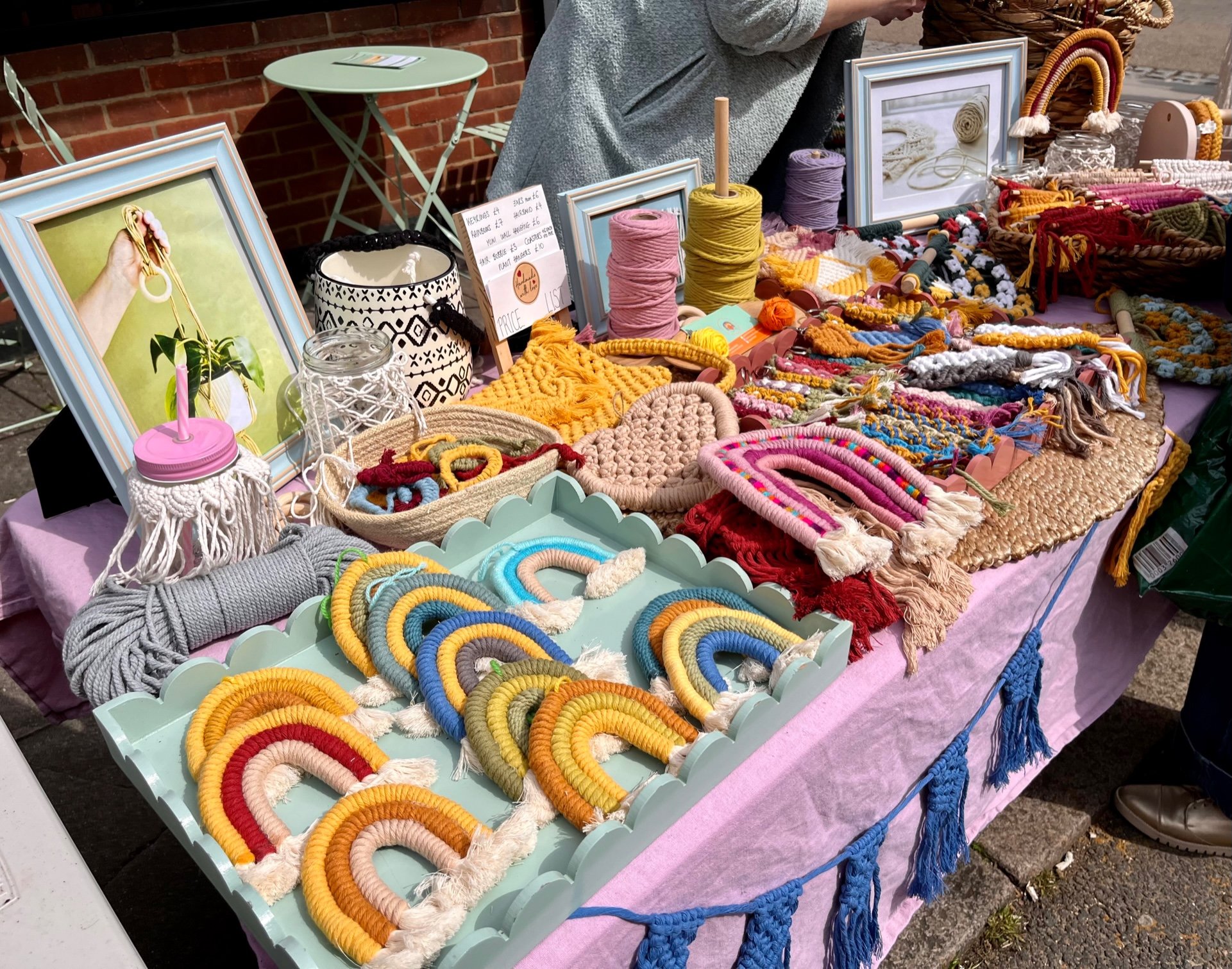 SUPPORT LOCAL CRAFTERS AND MAKERS THIS CHRISTMAS 
