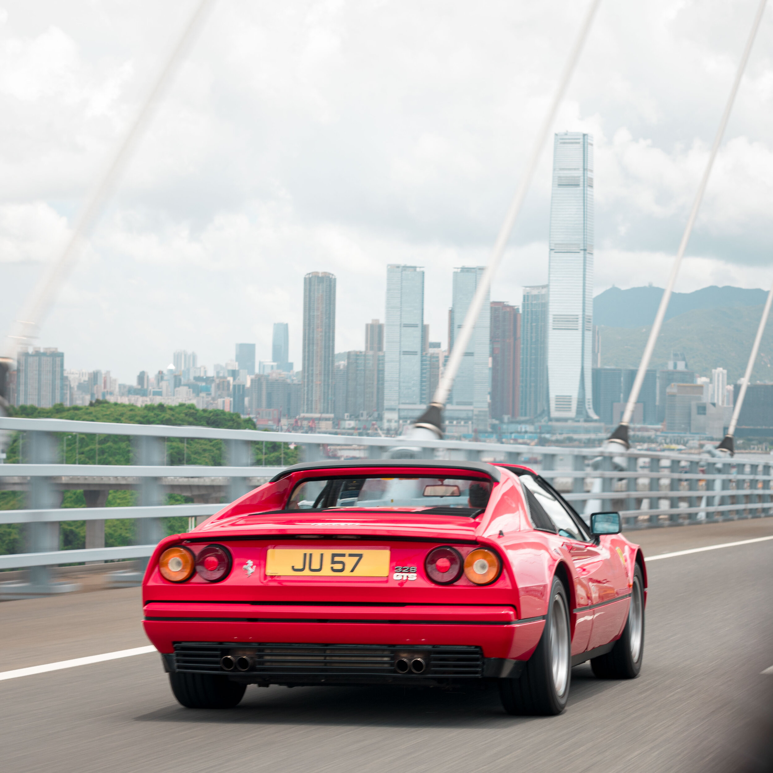 Instacarhk_Ferrari328_Belinda_Jiao