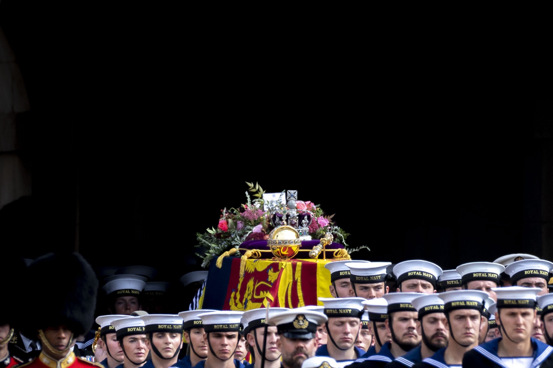  Queen Elizabeth II’s coffin processes through Horse Guards Parade - Sep 2022. 