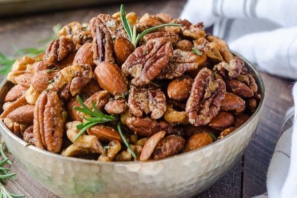 SWEET & SPICED ROASTED NUTS