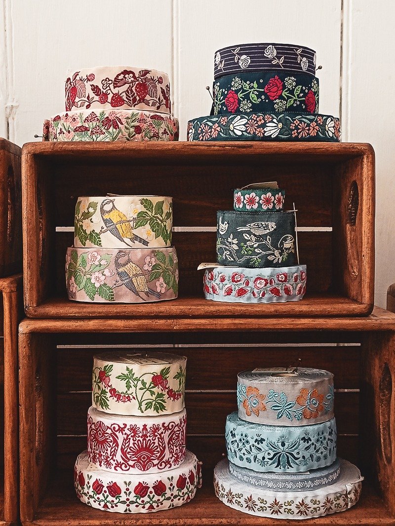 A top up of the lovely ribbons from Germany.
We also now have a selection of their organic cotton bias binding which I'll be putting out shortly...