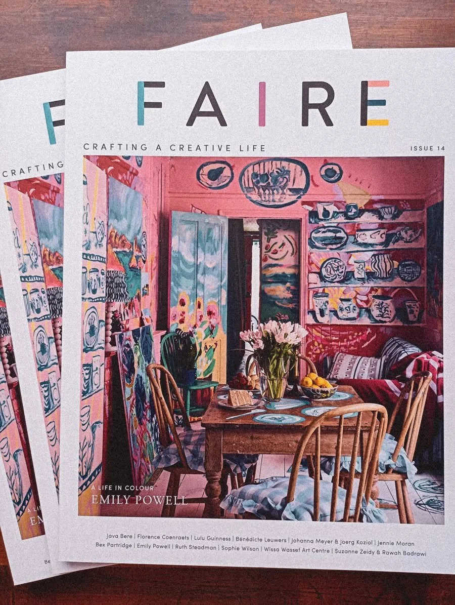 Oh look what's just this minute arrived!
Such a lovely cover for this, @faire.press Ruth's final issue. Looking forward to settling down with my copy this evening...