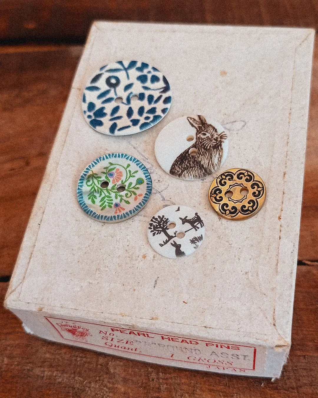 Beautiful button restock - with some new ones too.
Love them all, but particularly like the small ones with tiny goat and hare.