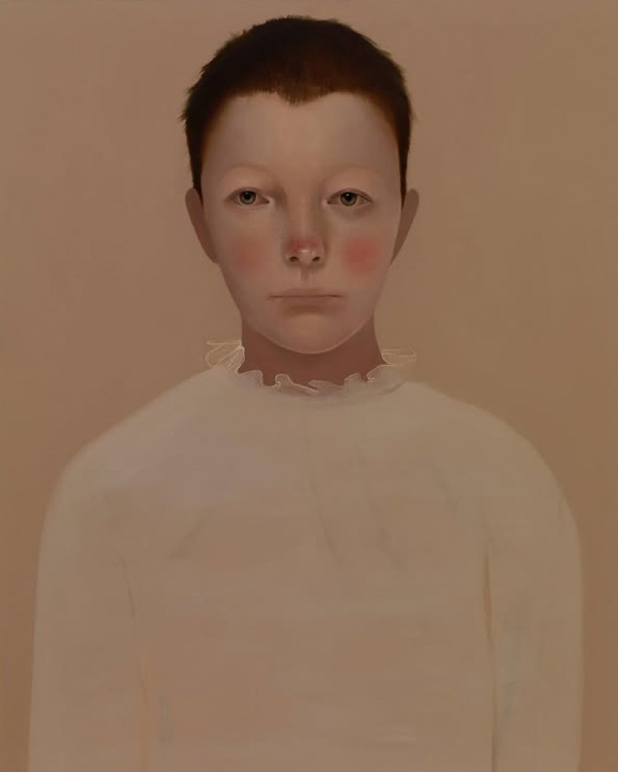 Went over to Falmouth yesterday for a mooch round, and called in at the Art Gallery.
This painting @sarah_ball_artist was the highlight of the day - just sublime. It's a painting of her daughter.
If aren't familiar with Sarah's work then it's hard to