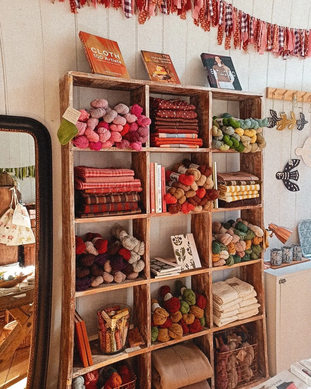 Got up yesterday with a fully formed plan to rearrange the shelves - amazing what you can come up with when you can't really sleep.
Still lots to do, but as we know, faffing is never ending!