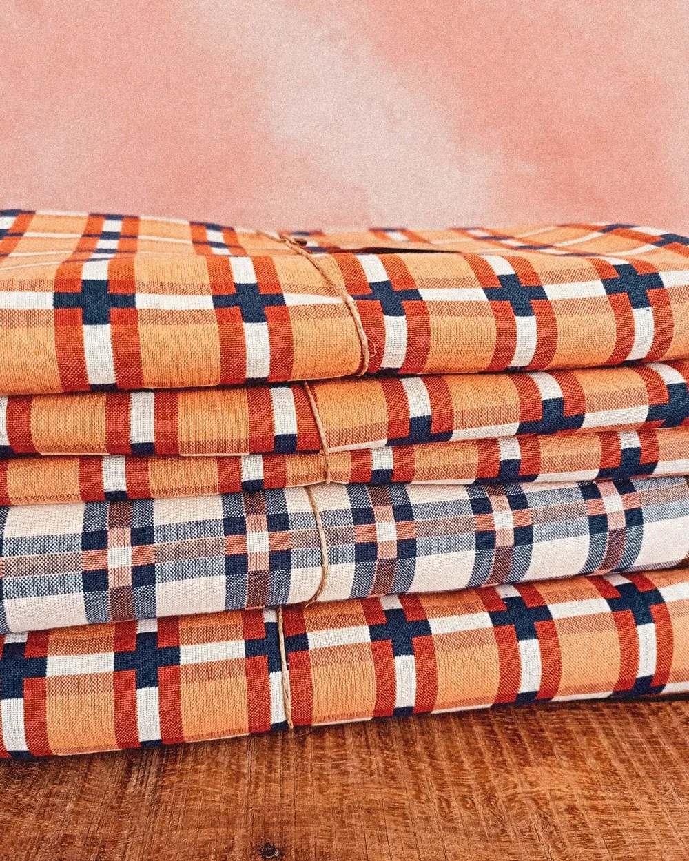 The perfect Autumn fabric from @fableism 
Lovely for clothing or cushion covers - it's reversible and just so homely!