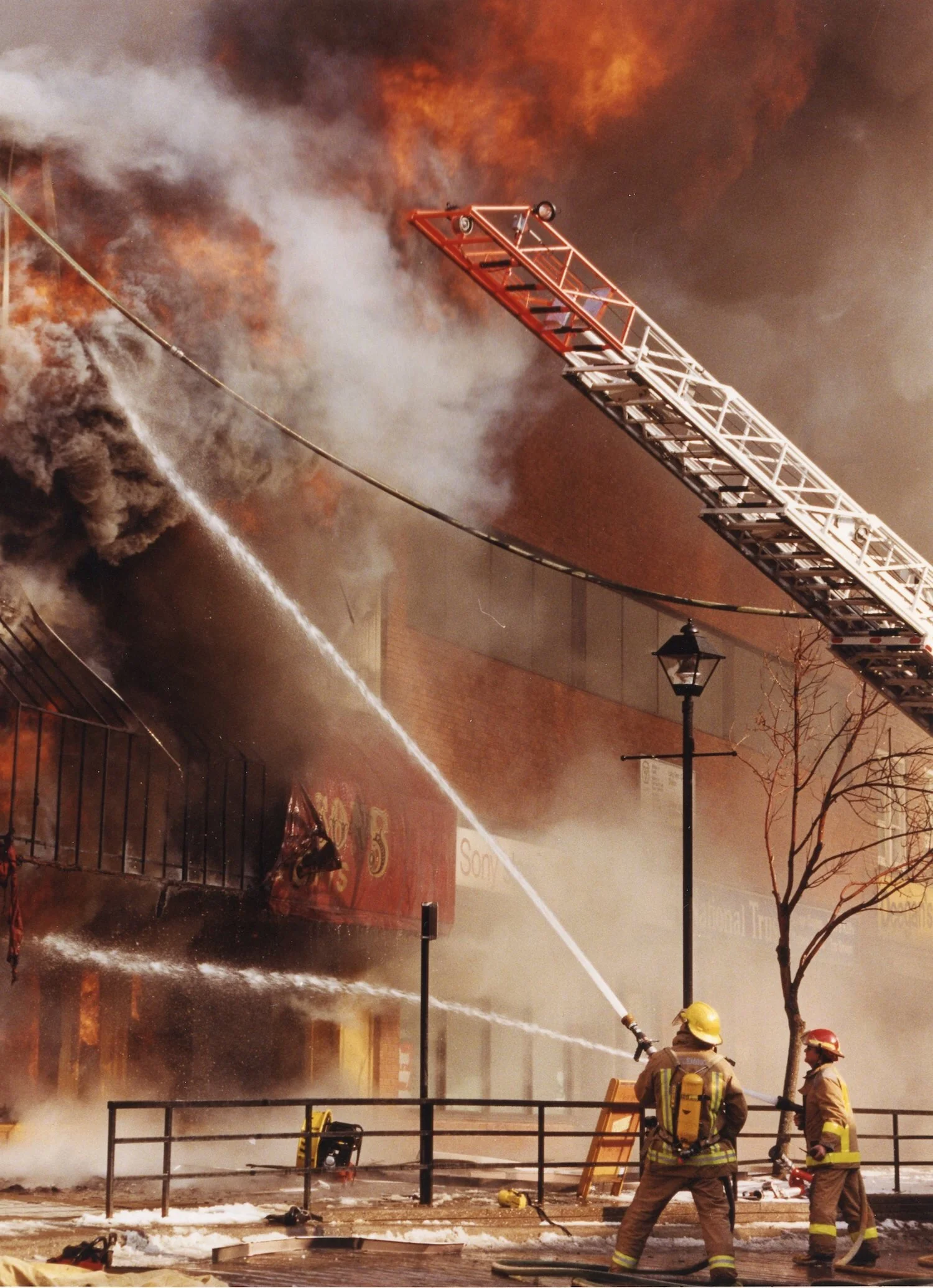 Richardson’s Fire, March 1998Photographer: Liz Cowan 