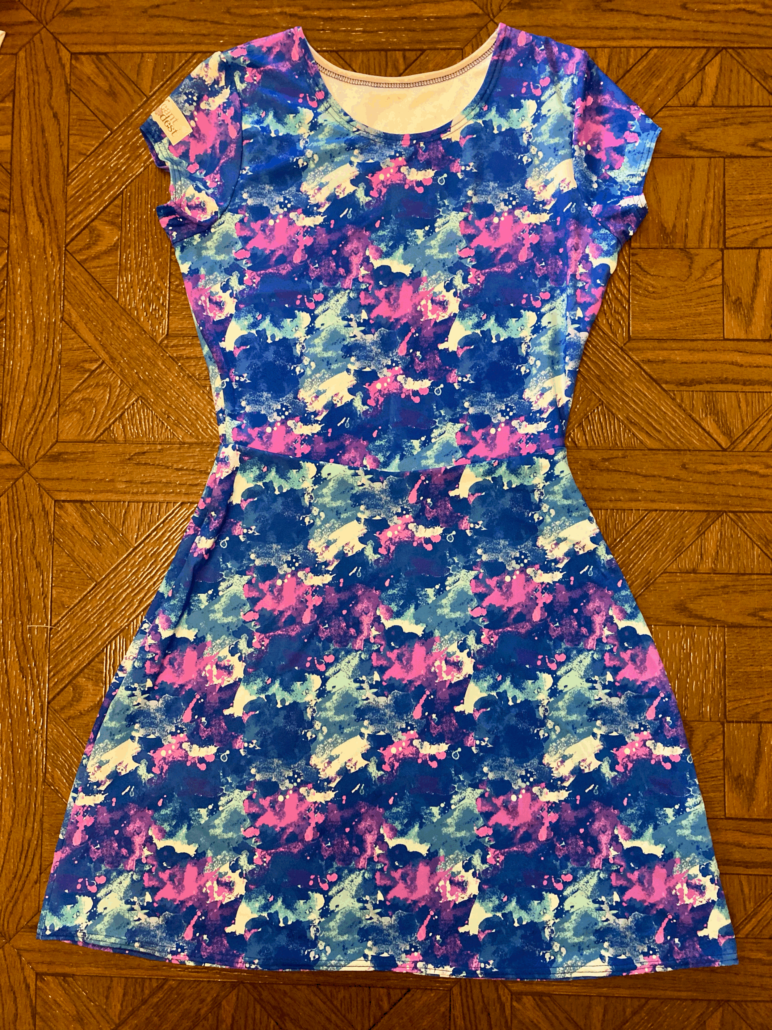 L20: Ladies- Style 1 (Size M)