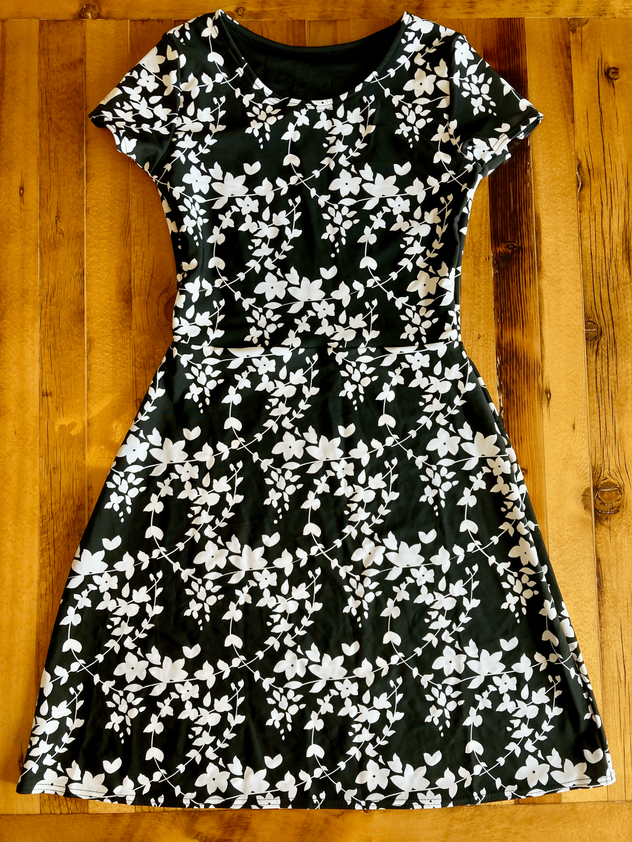 L21: Ladies- Style 1 (Size XS)