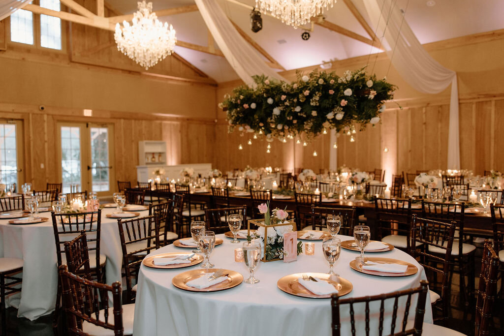 Every detail is in place, ready for the guests to celebrate the newlyweds!

@larissasorokaphoto
@firstcoastwedd
@trubloomdesigns_
@chefsgardenevents
@the.perfect.pour
@white_tie_events

#weddingday #weddingdetails #bowingoaks #jacksonvillewedding #ja