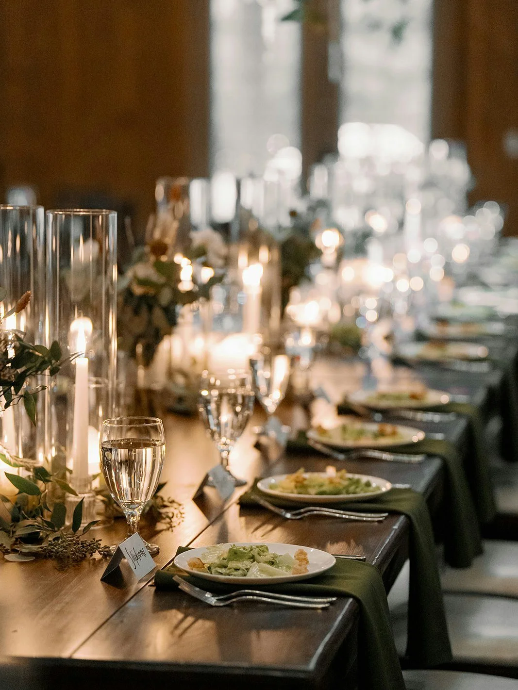 Greenery, candlelight, and pre-set salads - we're big fans of all of it!

Planner: The Eventful Gals @theeventfulgals
Photo: Kara Brooke Photo @karabrookephoto
Florals: Simply Florals by Amanda @sfbyamanda
DJ: Party Solution Ent. @partysolutionent
Ca