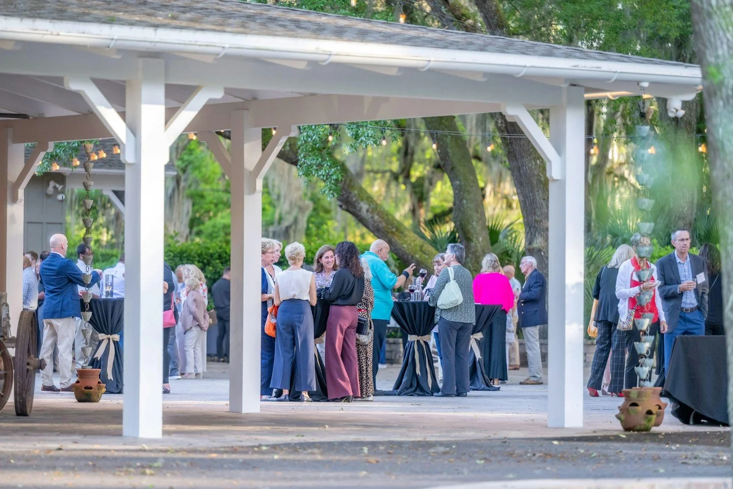 At Bowing Oaks, we love partnering with local non-profit organizations and community groups to create fundraisers that feel as meaningful as they are memorable. Instead of a traditional ballroom setting, imagine hosting your gala, charity auction, or