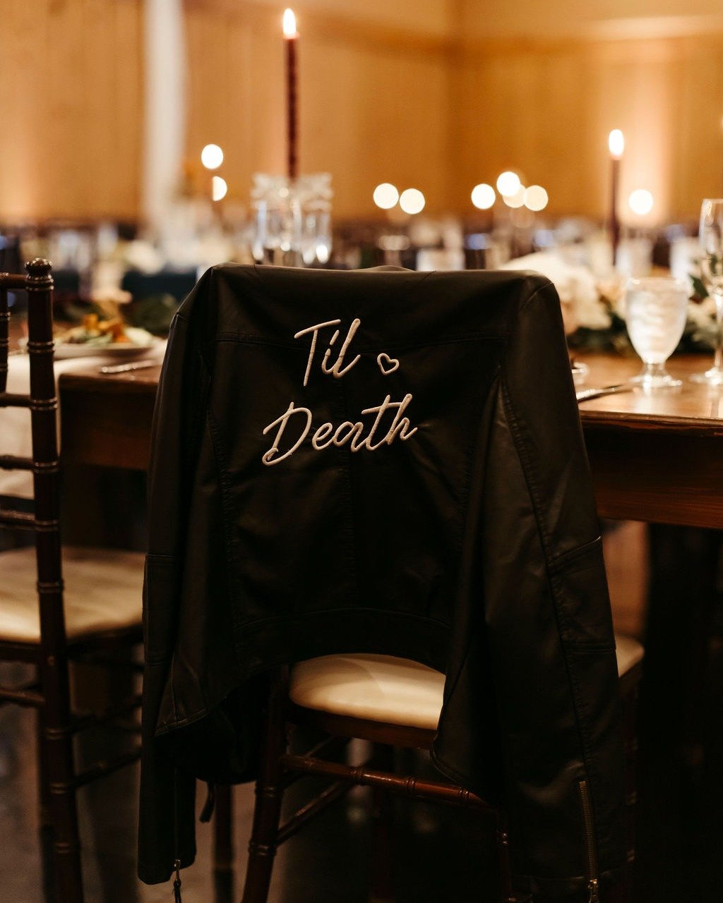 Today is the first official day of winter ❄️ The first day of the season is a lovely reminder that cooler temperatures bring their own kind of charm.

A fun jacket, a soft wrap, or a classic shawl is a beautiful way for a bride to stay warm while add