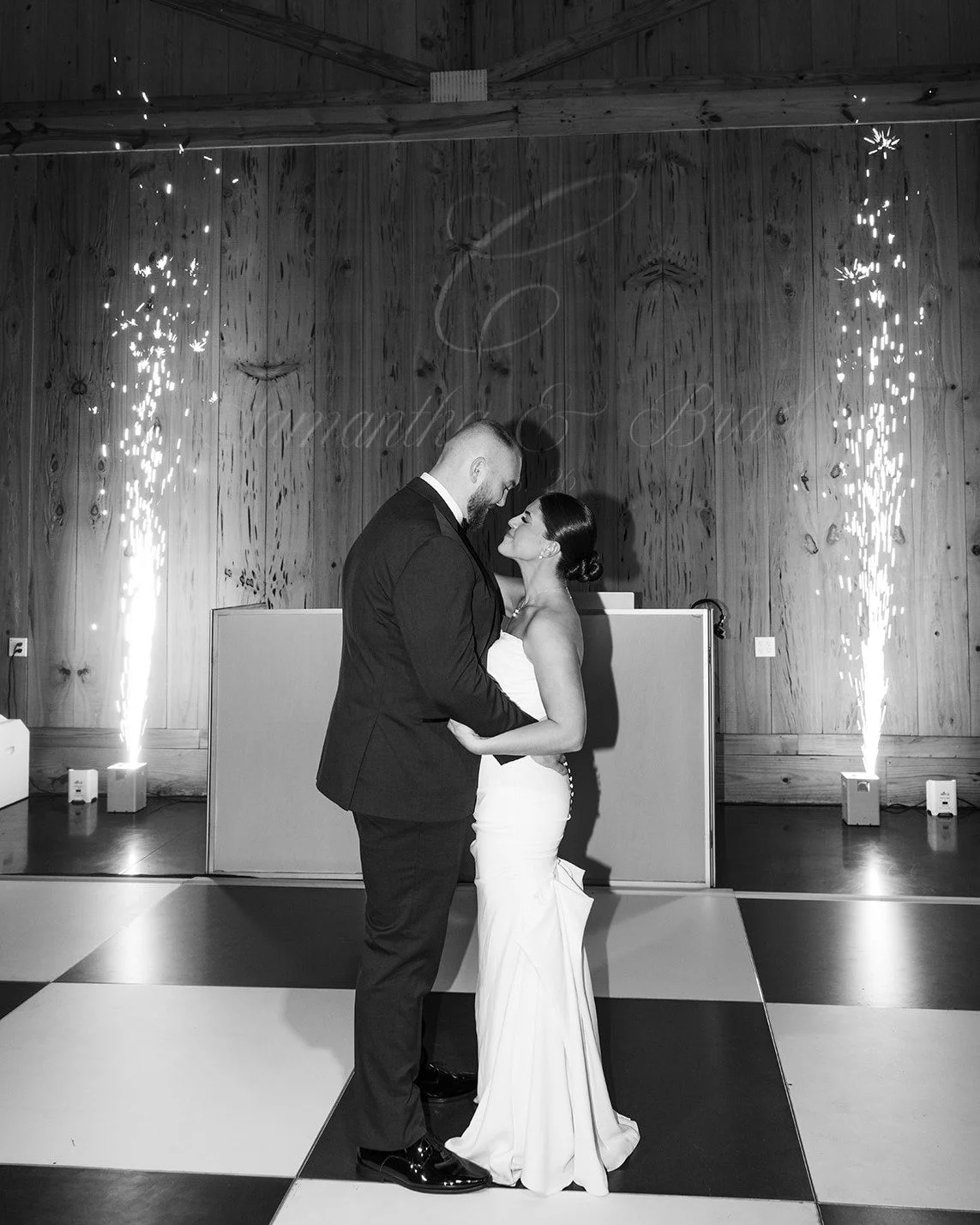 All the emotion of a first dance as husband and wife, captured in stunning black and white! 

Planning &amp;Design | @eventsby_amanda
Venue | @bowingoaks
Photographer | @morganleahphoto
Content Creator | @behindthestorycontent
Florist | @honeycombflo