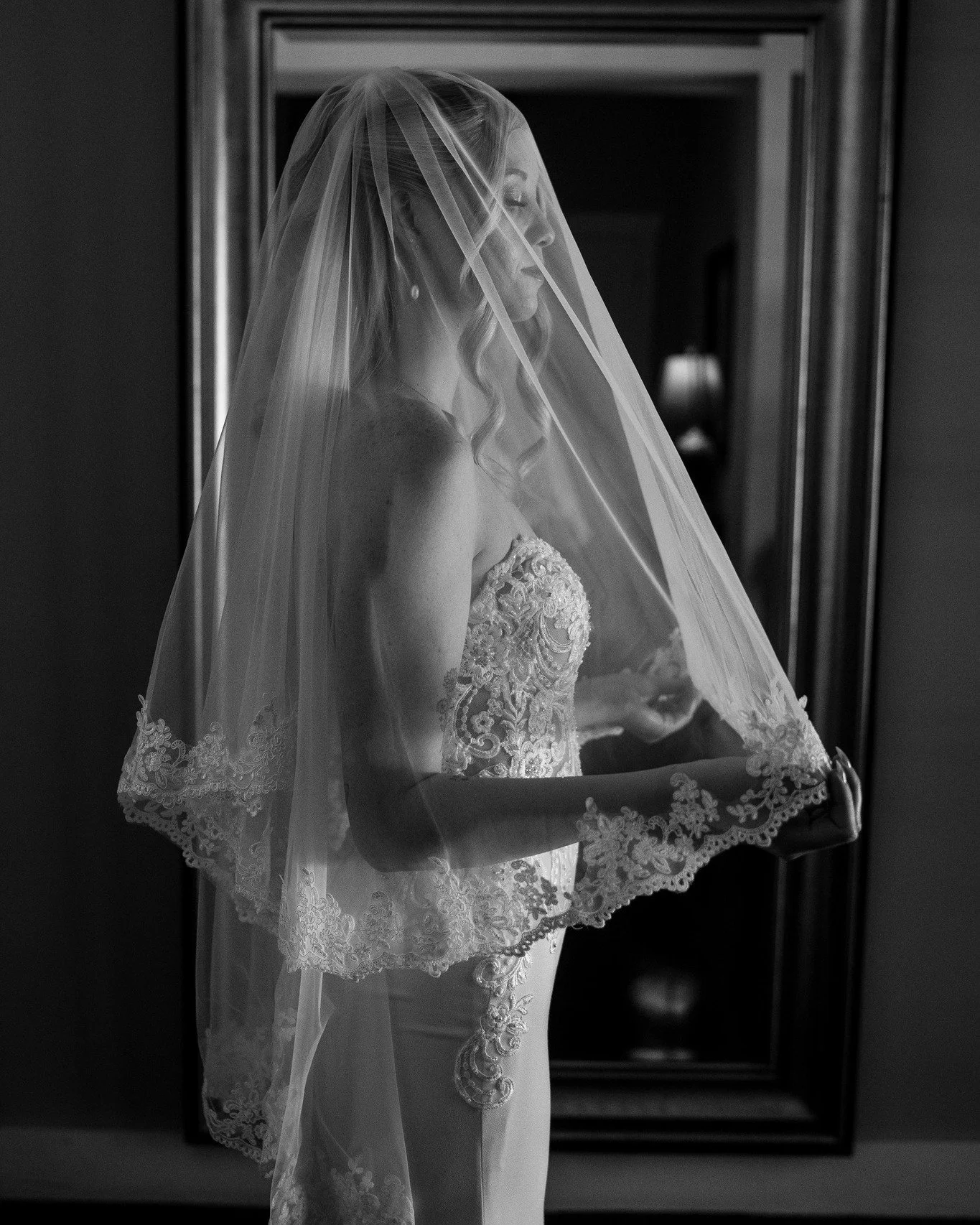 Some moments don&rsquo;t need color to tell the whole story. 🖤🤍

There&rsquo;s an artistry to black and white wedding photography that we absolutely love. Without color competing for your attention, you notice the things that matter most: an expres