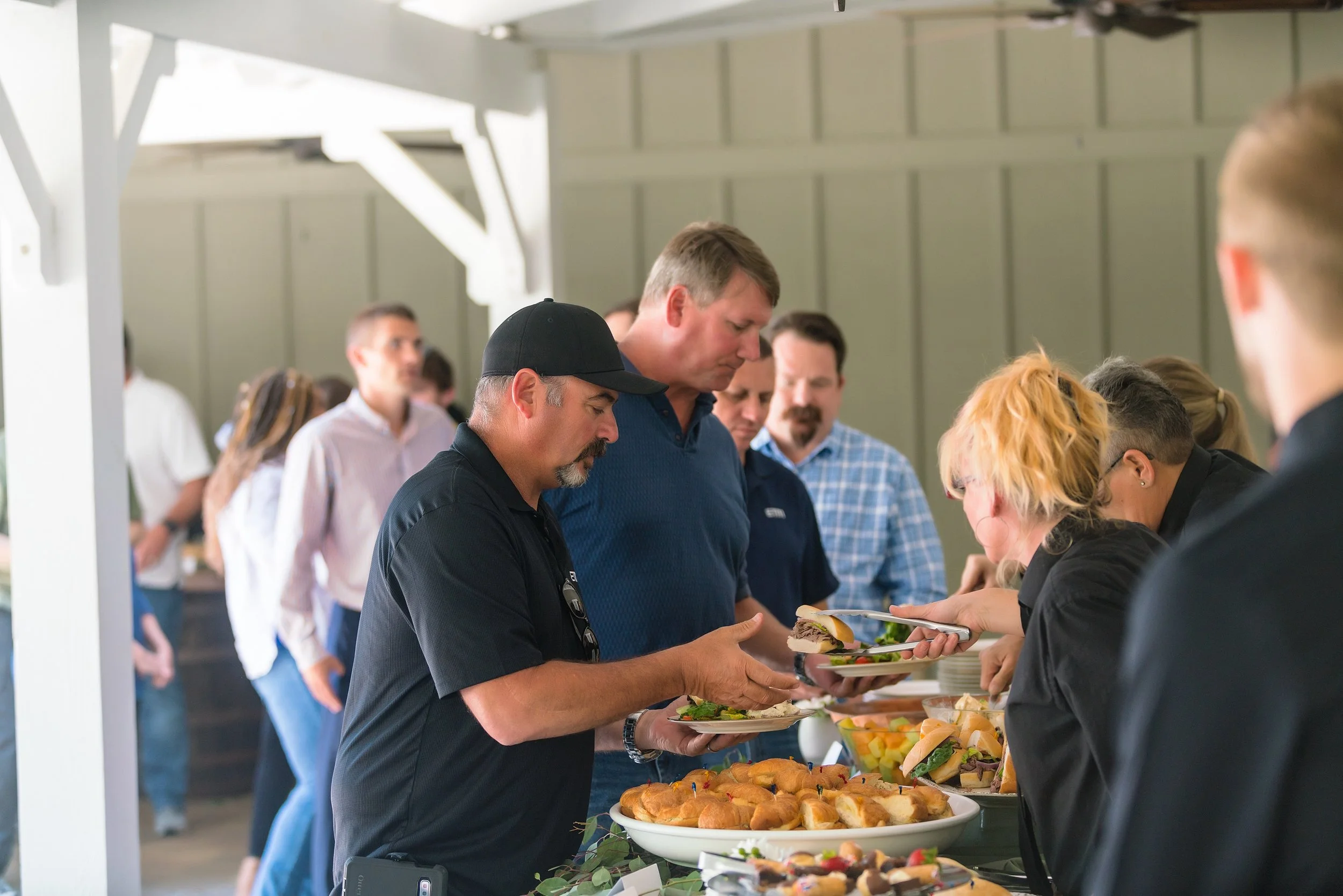 Why Off-Site Meetings Increase Team Engagement