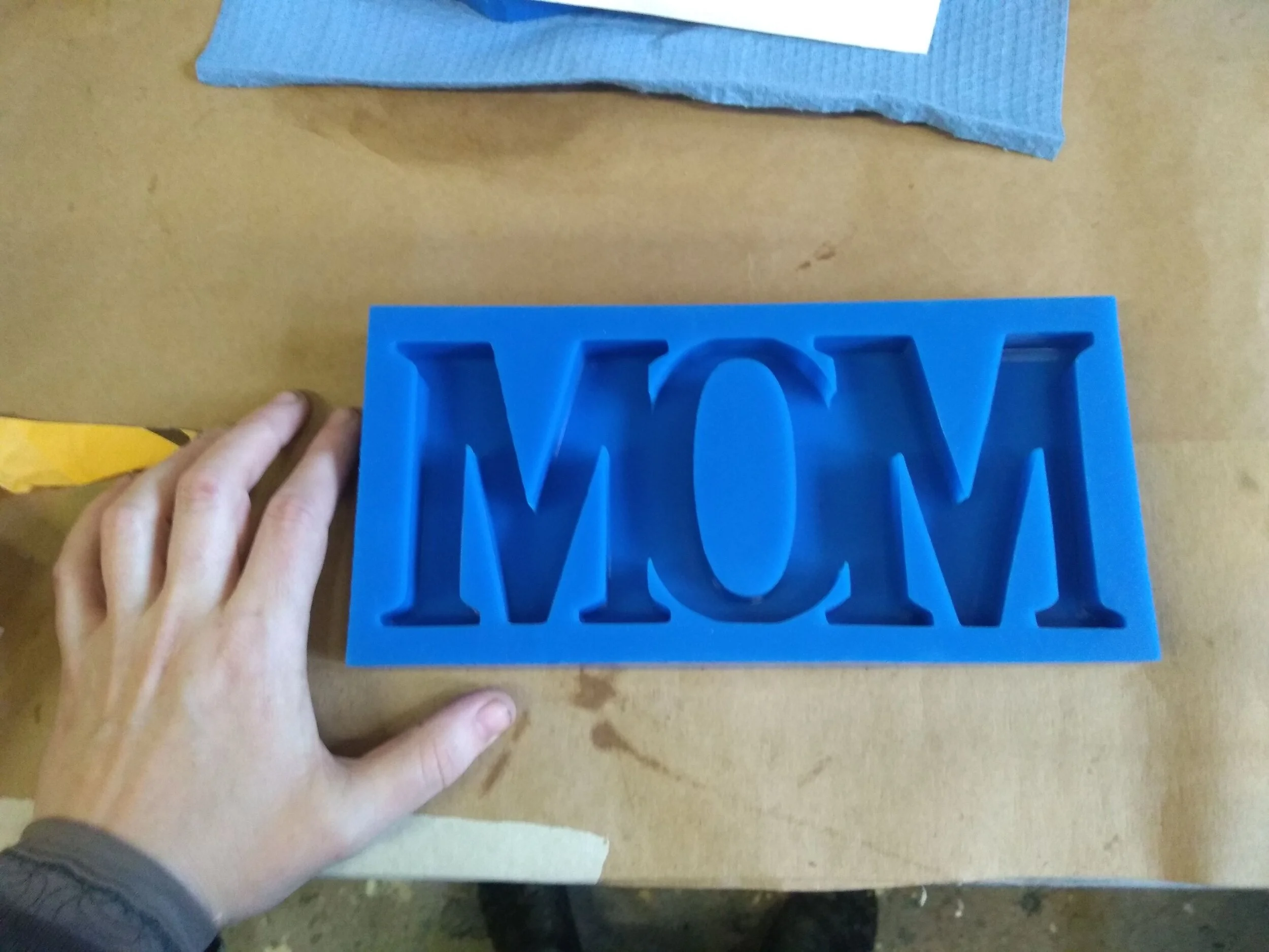 Large Mom Standing - Glossy Silicone Mold