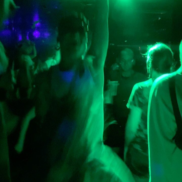 Release your jaw babe!