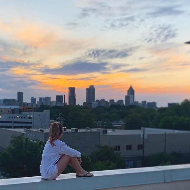 𝘛𝘩𝘦 𝘵𝘳𝘶𝘵𝘩 𝘸𝘪𝘭𝘭 𝘴𝘦t 𝘺𝘰𝘶 𝘧𝘳𝘦𝘦...⁣
⁣
We've all heard that saying, but have you ever stopped to really think about it? Think about what it means for you? ⁣
⁣
That's been on my mind a lot these last couple of weeks, which has been why