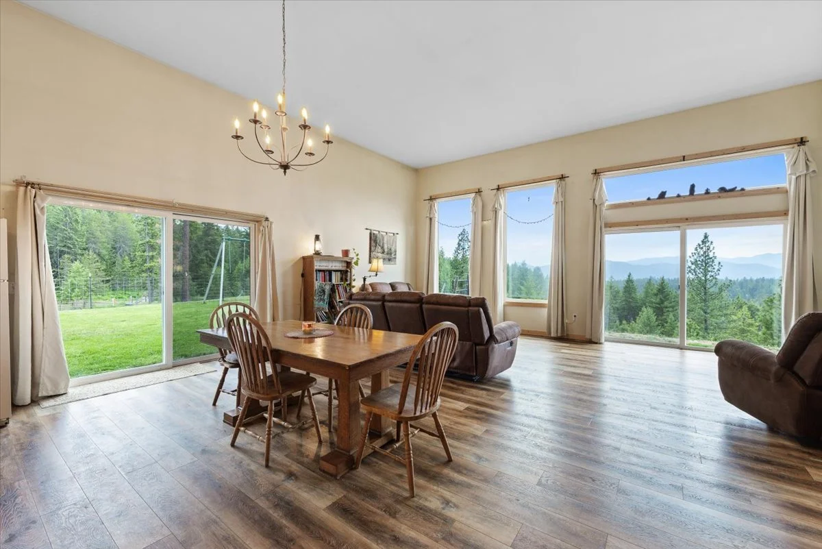 11-Dining Room.jpg