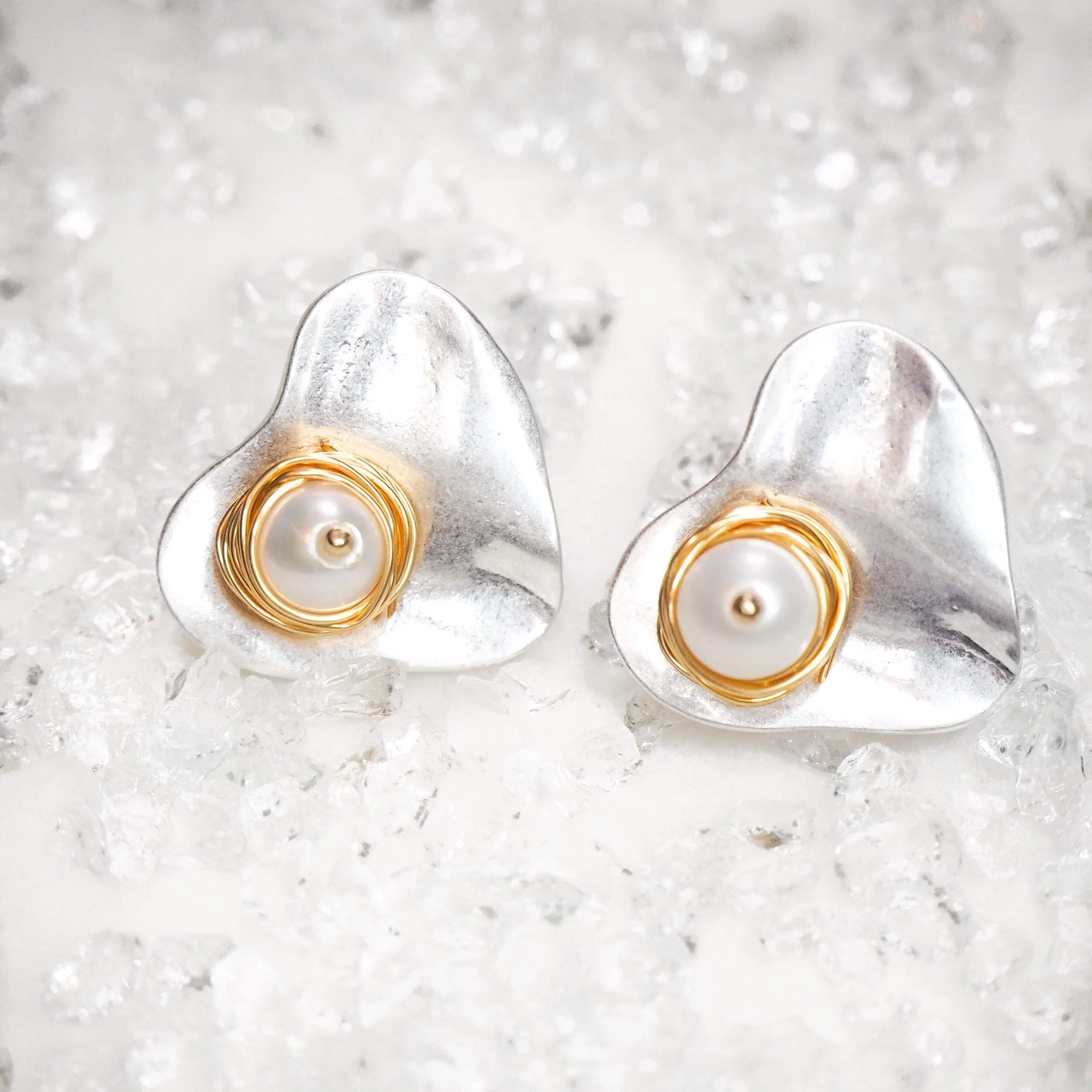 82C3223A-51B4-42AA-A6FC-62F43389A6CD