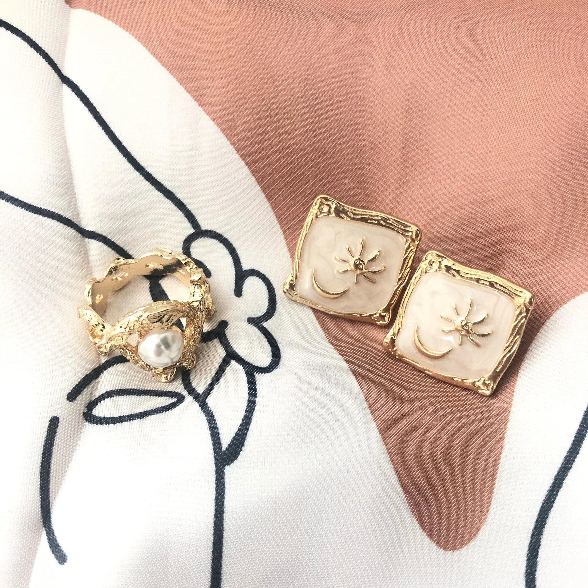 05162C86-B814-4742-8E30-407C91D8D248