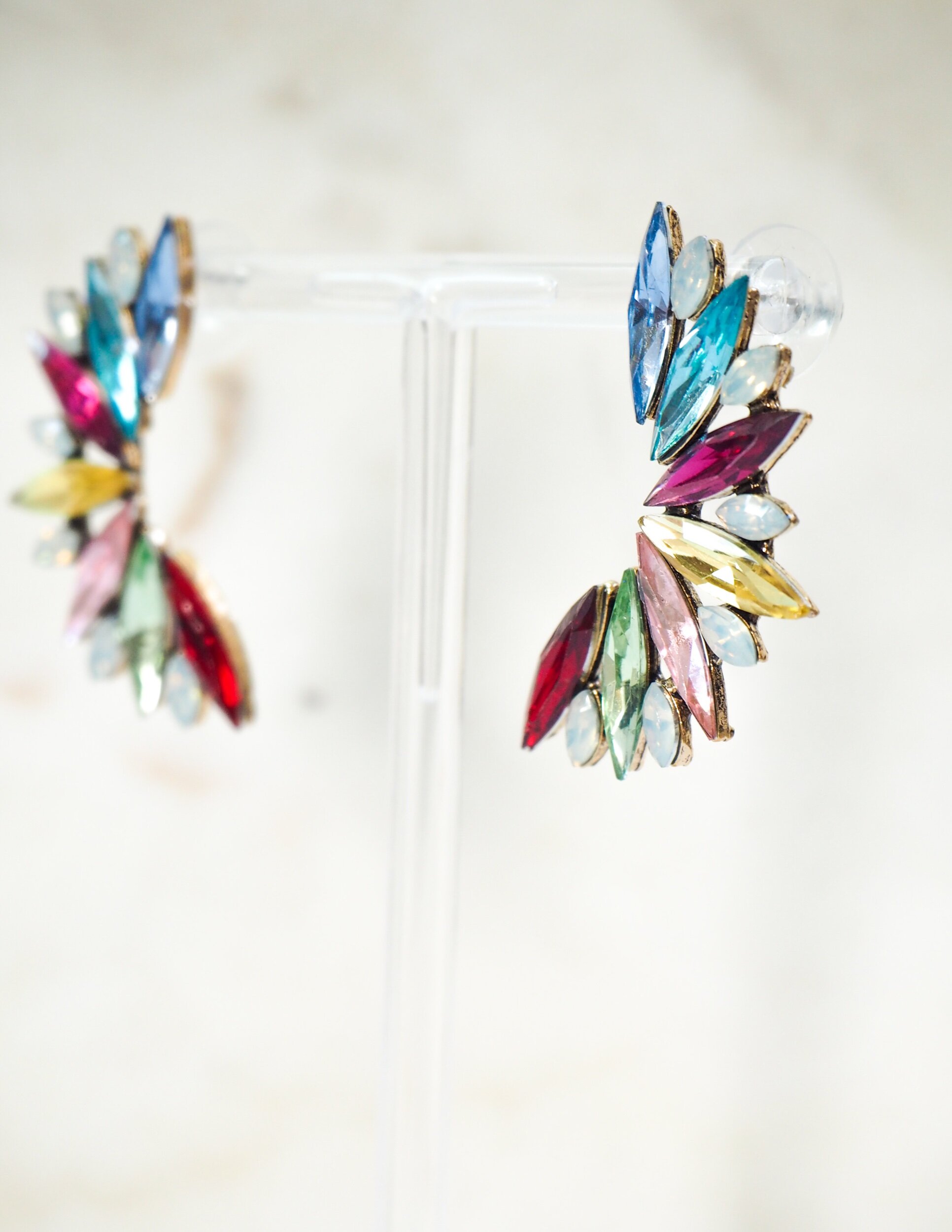 DB2B227B-0703-49FE-A546-2128A7C8A1C4