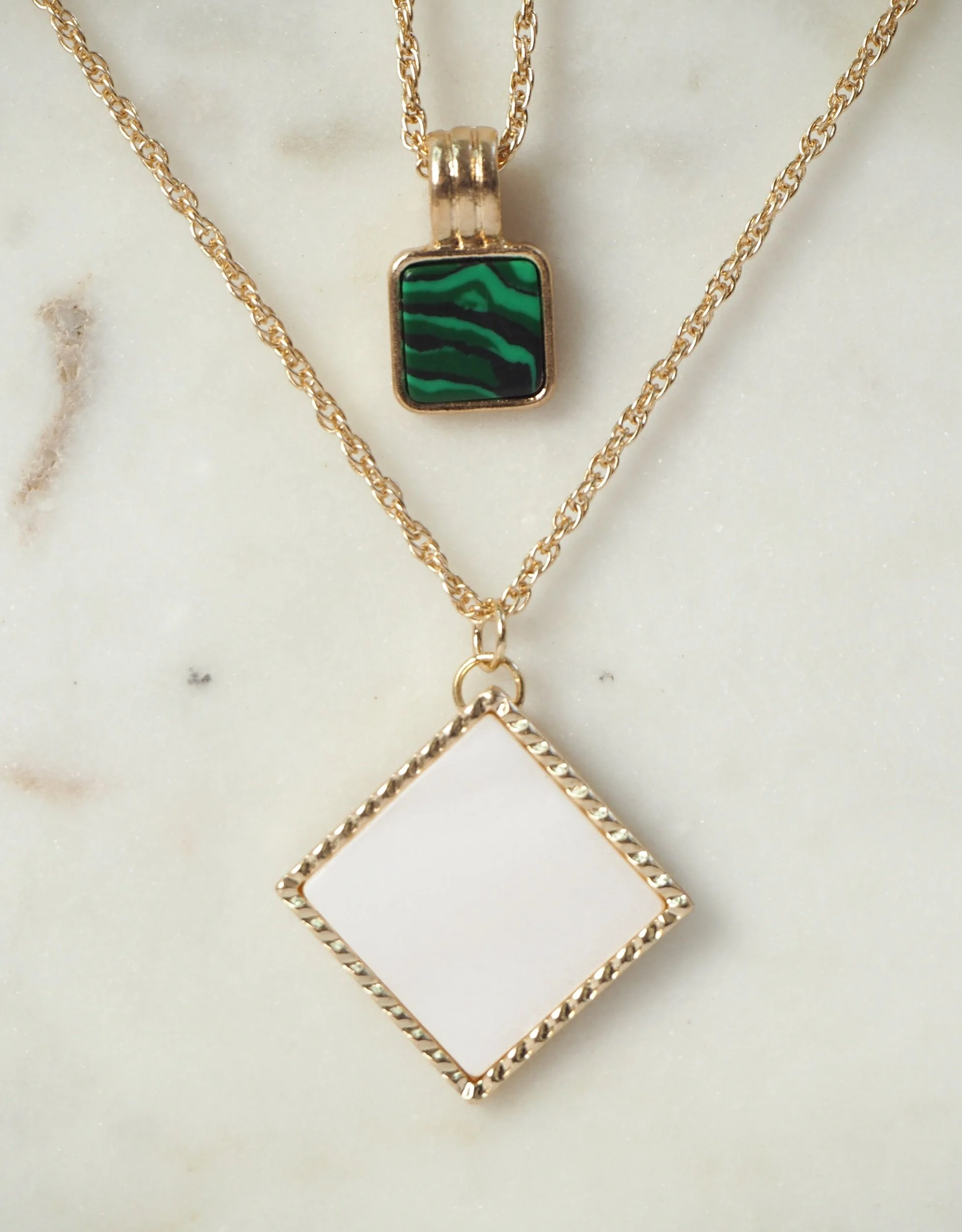 7C7FC646-319B-449A-AED7-610373E0083E