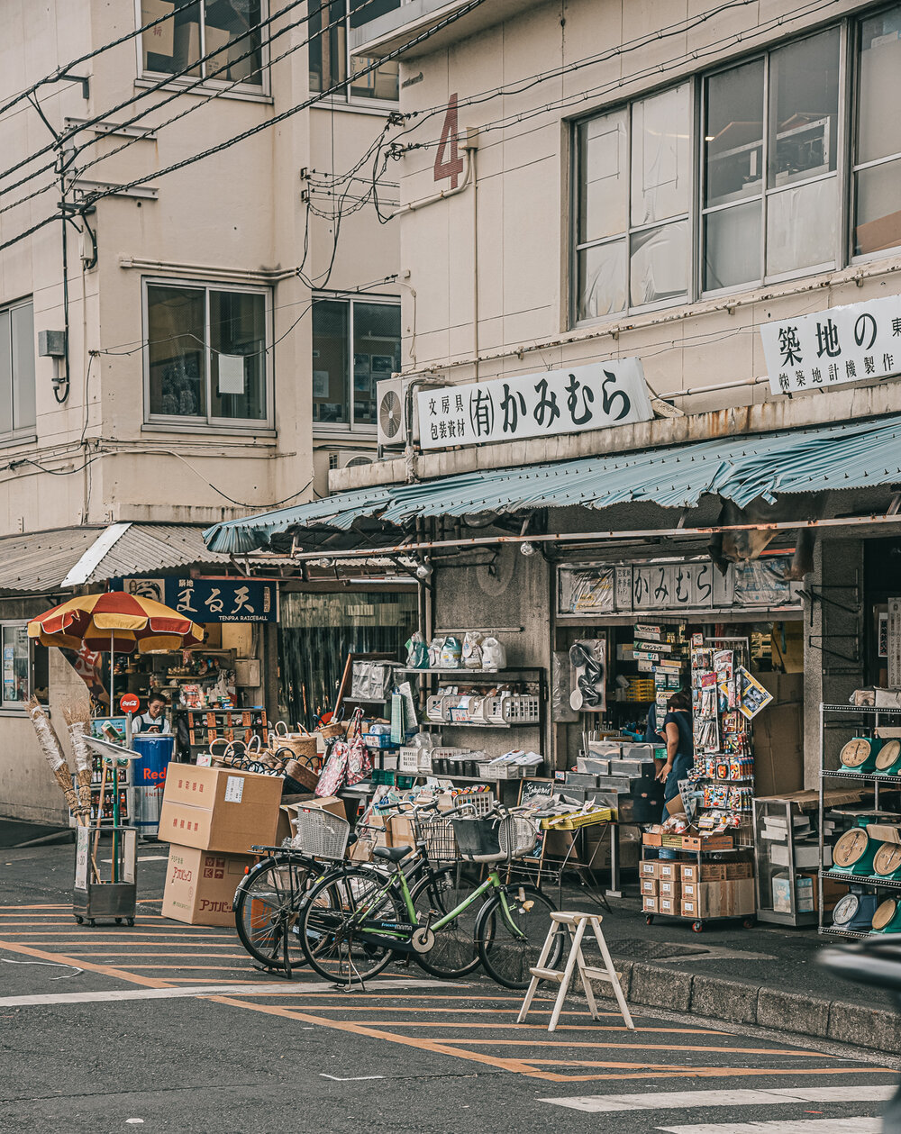 Japan_Old_Tsukiji_Nomad_Photos-13.jpg