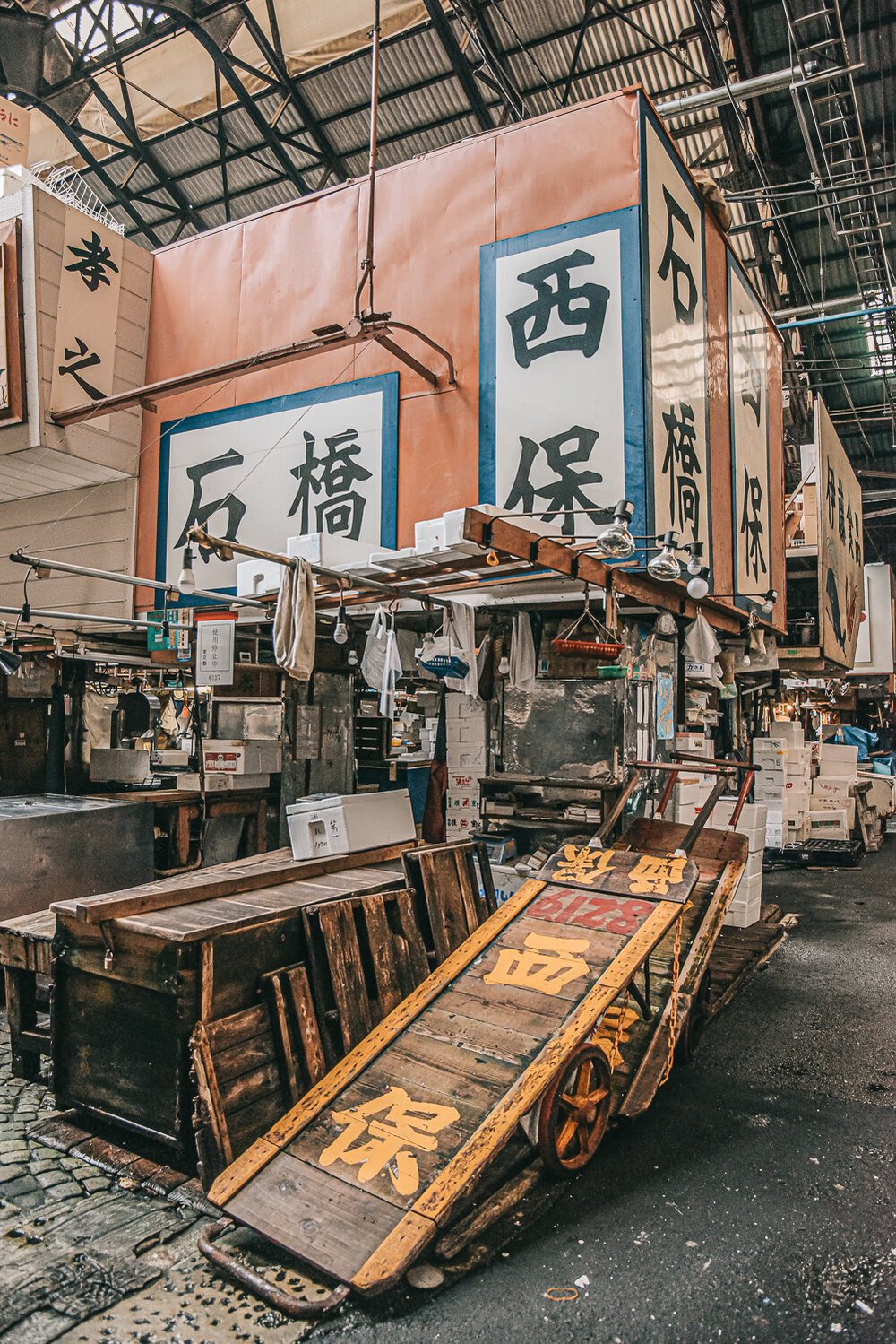 Japan_Old_Tsukiji_Nomad_Photos-29.jpg