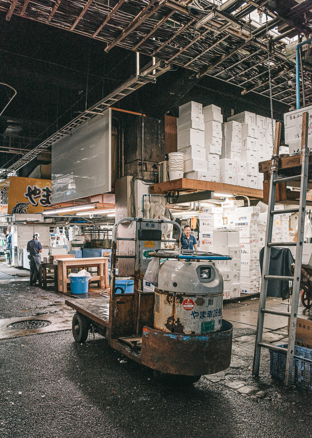 Japan_Old_Tsukiji_Nomad_Photos-43.jpg