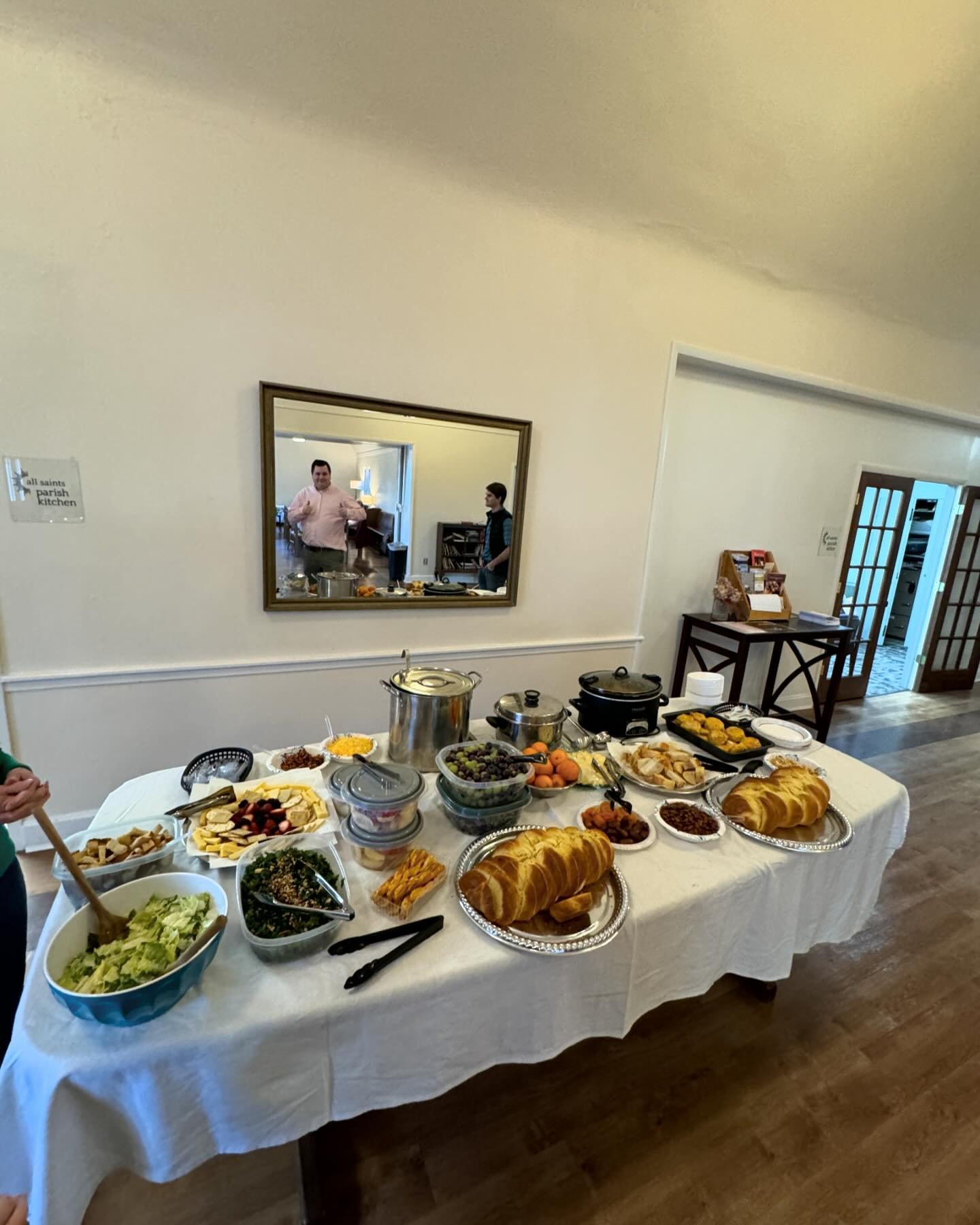 Scenes from last night&rsquo;s Agape Meal and Maundy Thursday service. The Liturgy of the Word took place in the Parish Hall before moving to the chancel for Eucharist, prayers for Healing/Anointing, and the Stripping of the Altar. Afterwards, we wen