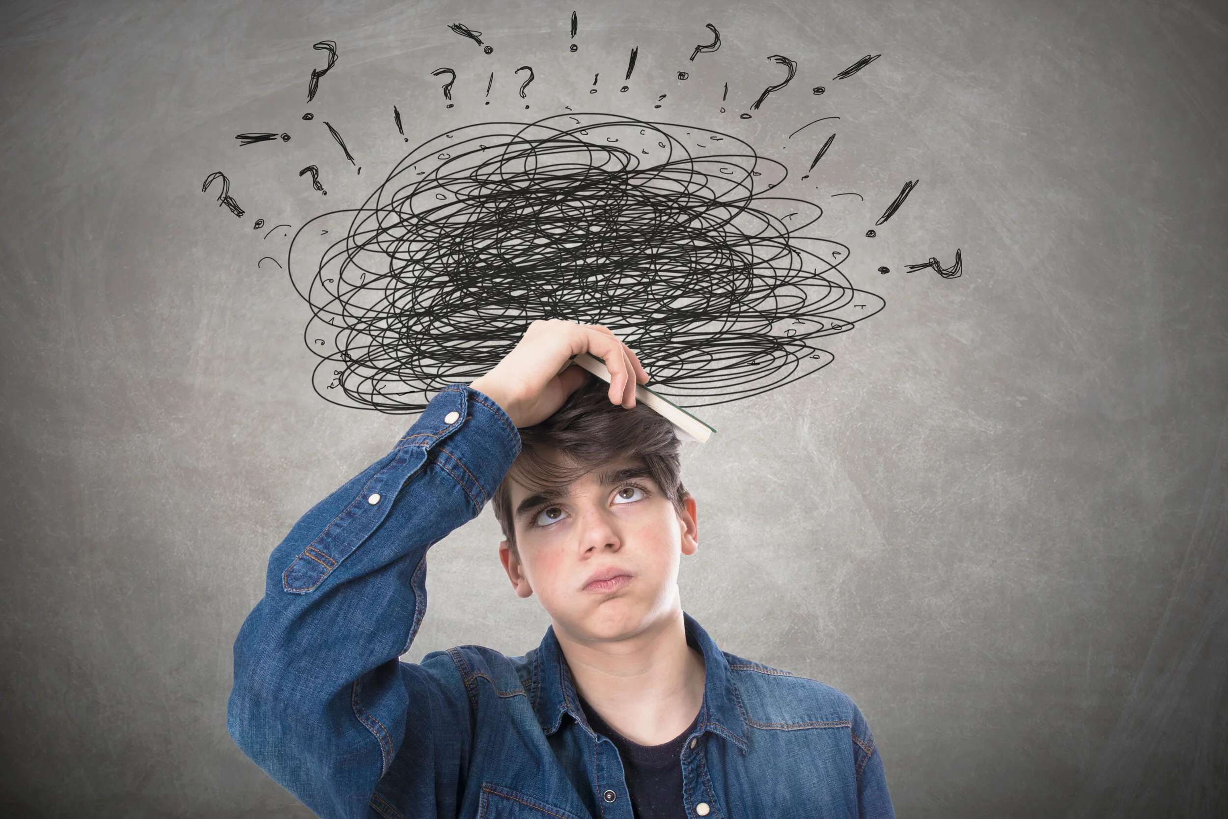 étudiant en pleine réflexion