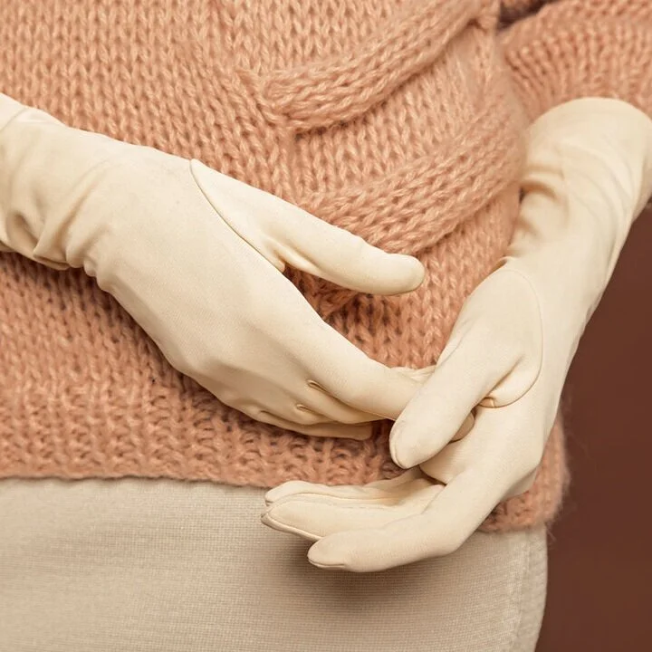 Dani Basso solo exhibition / Noel Falken editora de Moda