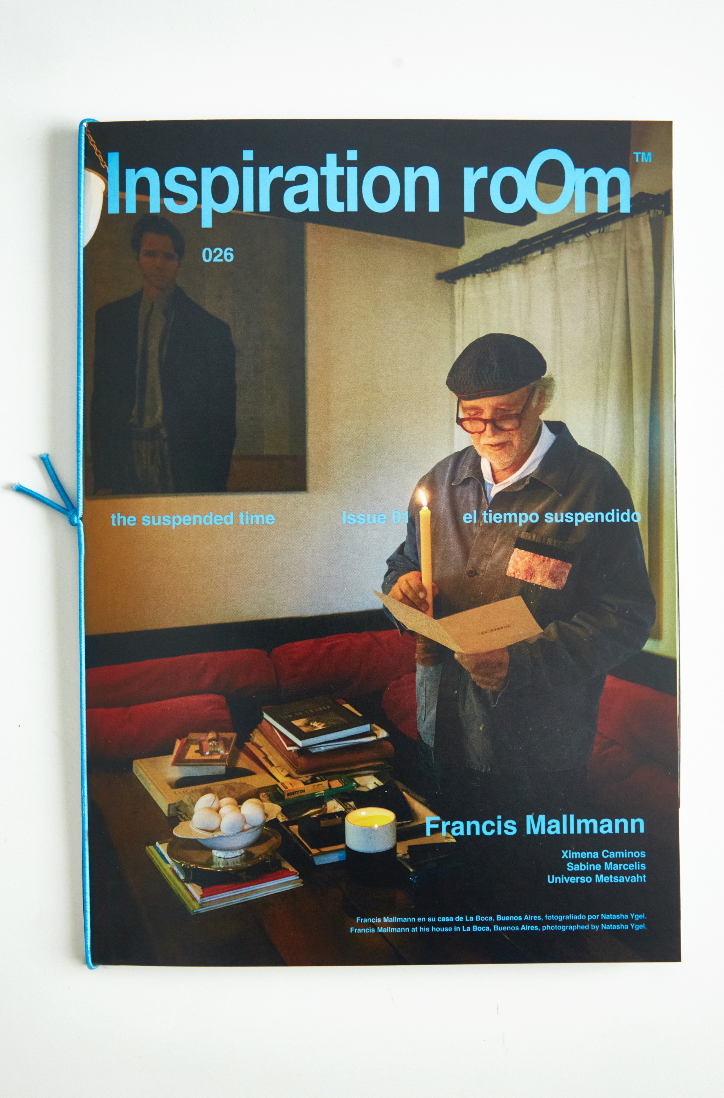 ISSUE 01 TAPA FRANCIS MALLMANN